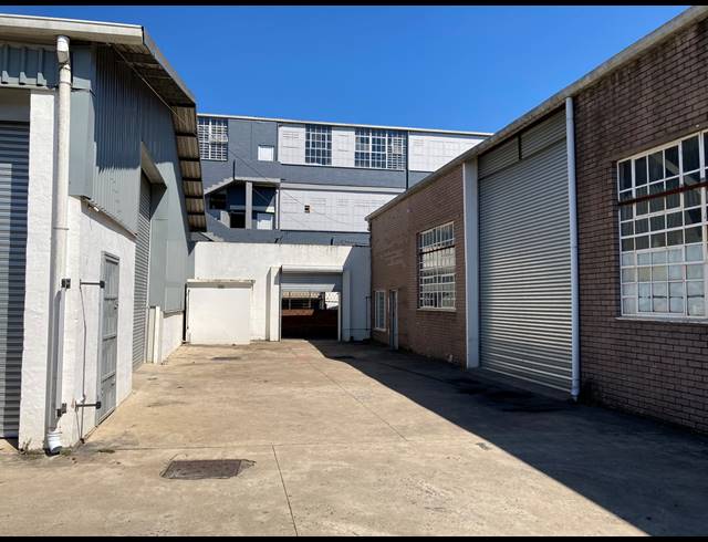 784M² FACTORY TO LET IN WESTMEAD